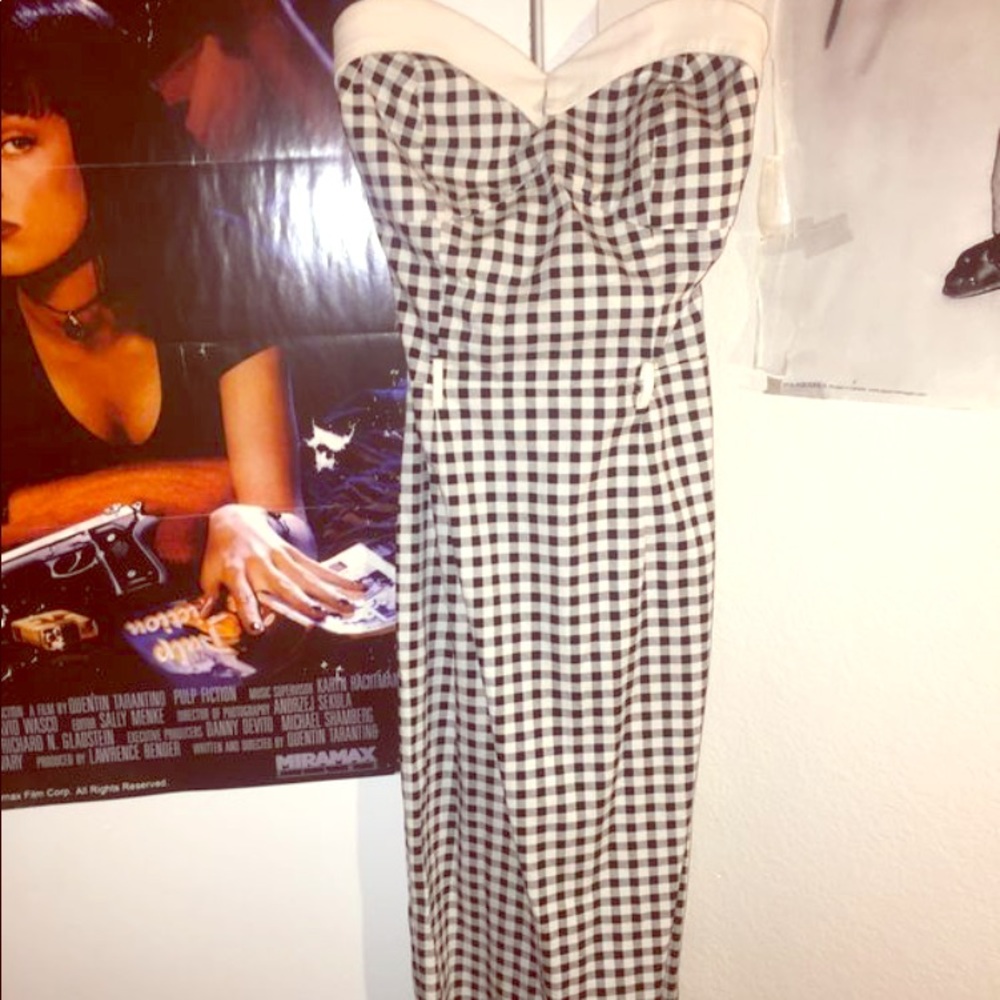 Collectif Pinup Black/ White Wiggle dress
